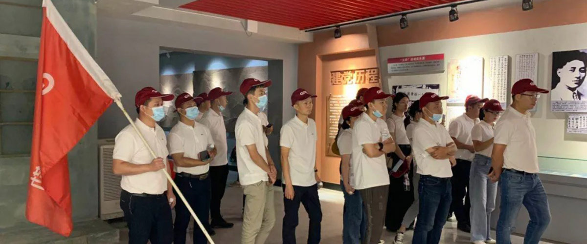 金萊勒電氣營(yíng)銷團(tuán)隊(duì)參觀永樂人民抗日自衛(wèi)游擊總隊(duì)紀(jì)念館-2